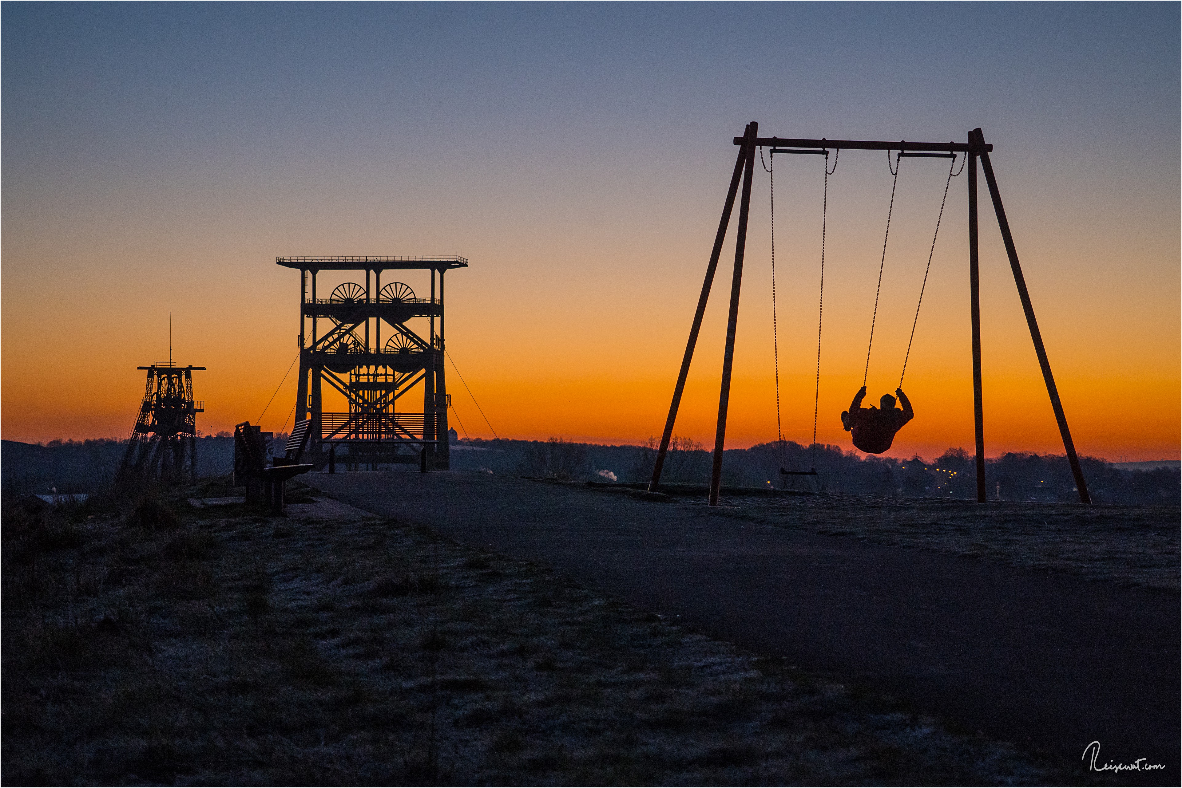 Die Schaukel am Aussichtspunkt auf die Zeche Gneisenau hat fast das Zeug zum Instagram-Spot