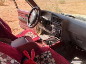 Typisches Innenleben in einem Pick-Up im Wadi Rum