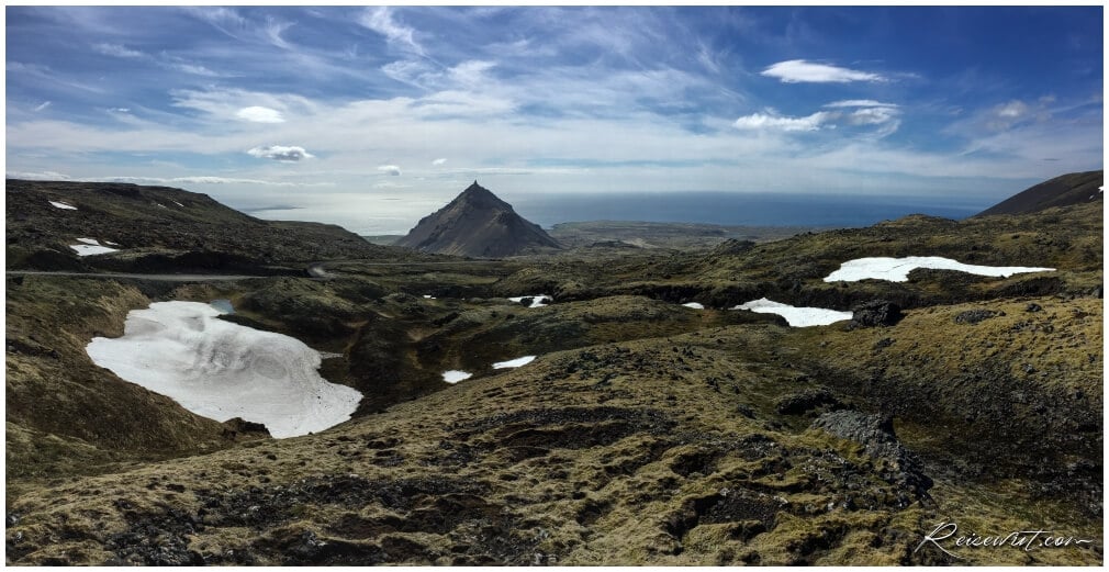 Der Blick nach unten auf dem Weg hoch zum Snaefellsjökull
