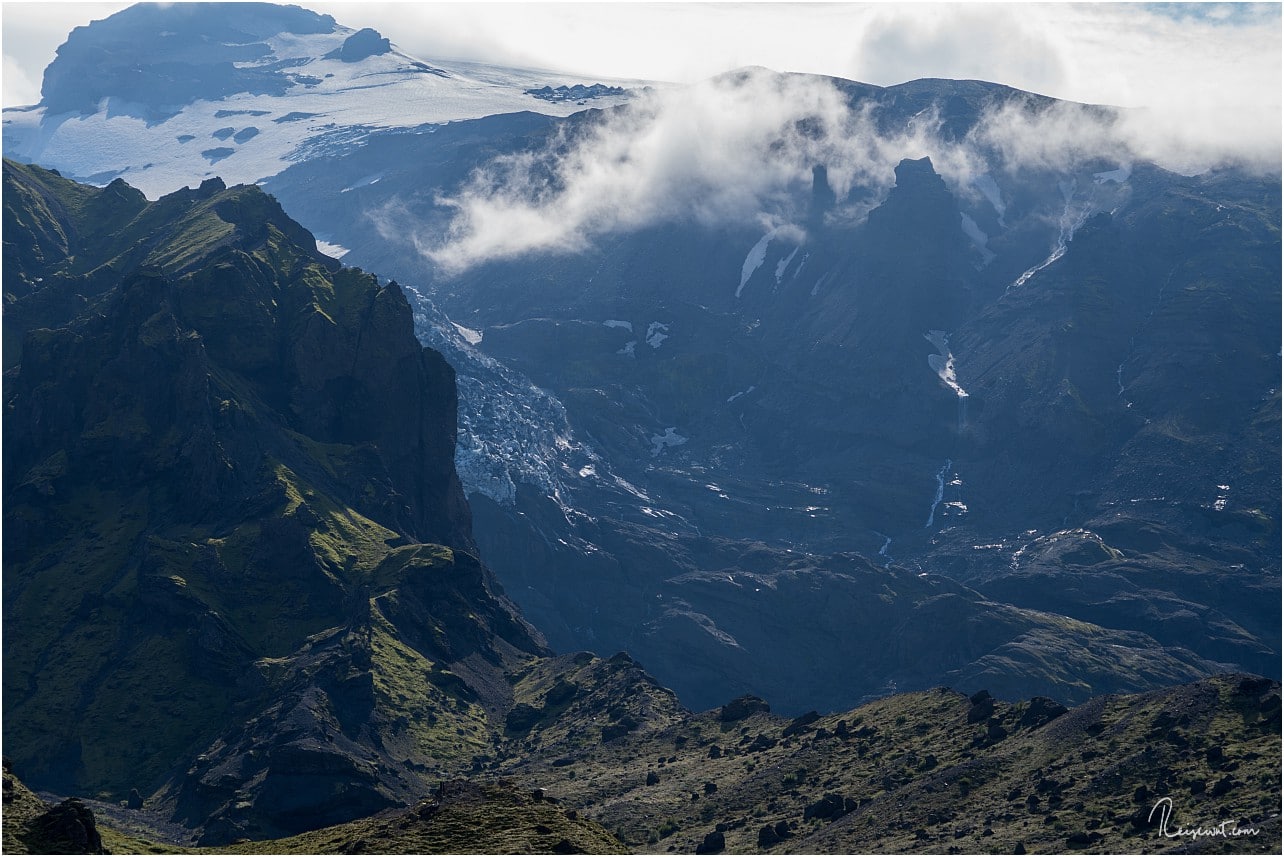 Der eher unscheinbare Tindfjallajoekull Gletscher sorgt für mächtig Schmelzwasser