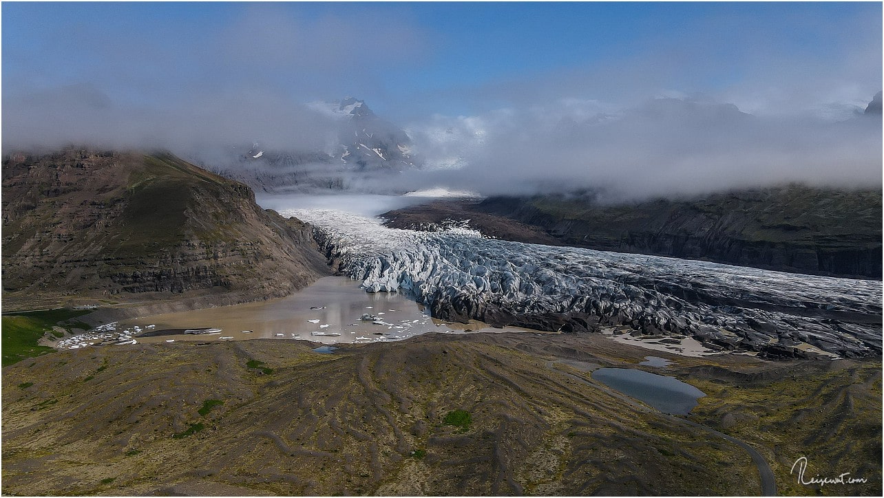 Der Svínafellsjökull aus der Nähe der Ringstraße und aus lediglich 110 Metern Höhe fotografiert