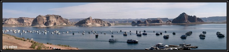 Lake Powell Panorama mit jeder Menge Hausbooten